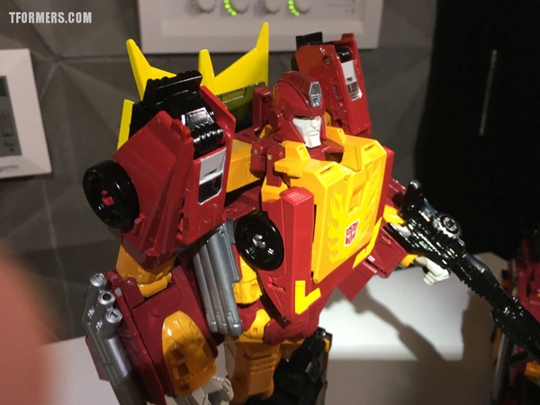 SDCC 2017   Power Of The Primes Photos From The Hasbro Breakfast Rodimus Prime Darkwing Dreadwind Jazz More  (85 of 105)